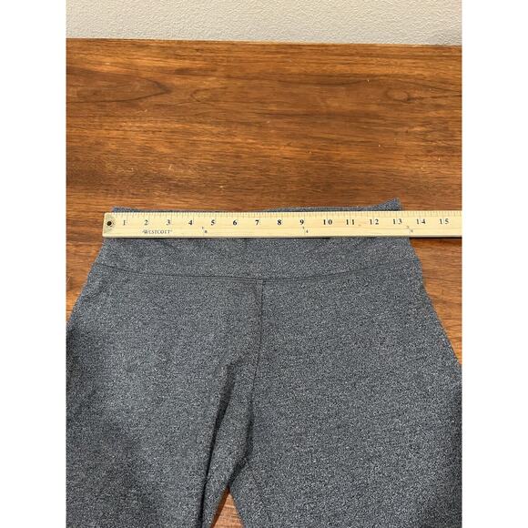 Victoria Secret Leggings Women’s Medium Grey Stirrup Capris - Picture 5 of 7
